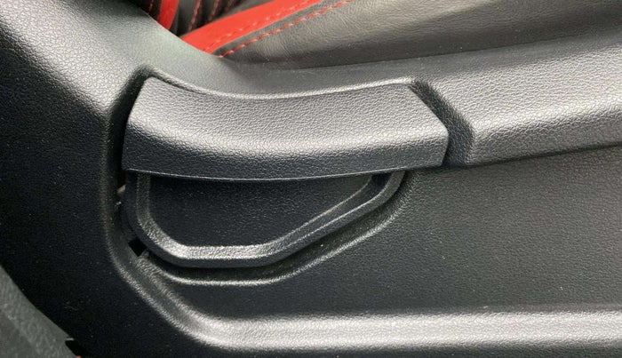 2023 Hyundai VENUE E (O) 1.2 , Petrol, Manual, 52,474 km, Driver Side Adjustment Panel