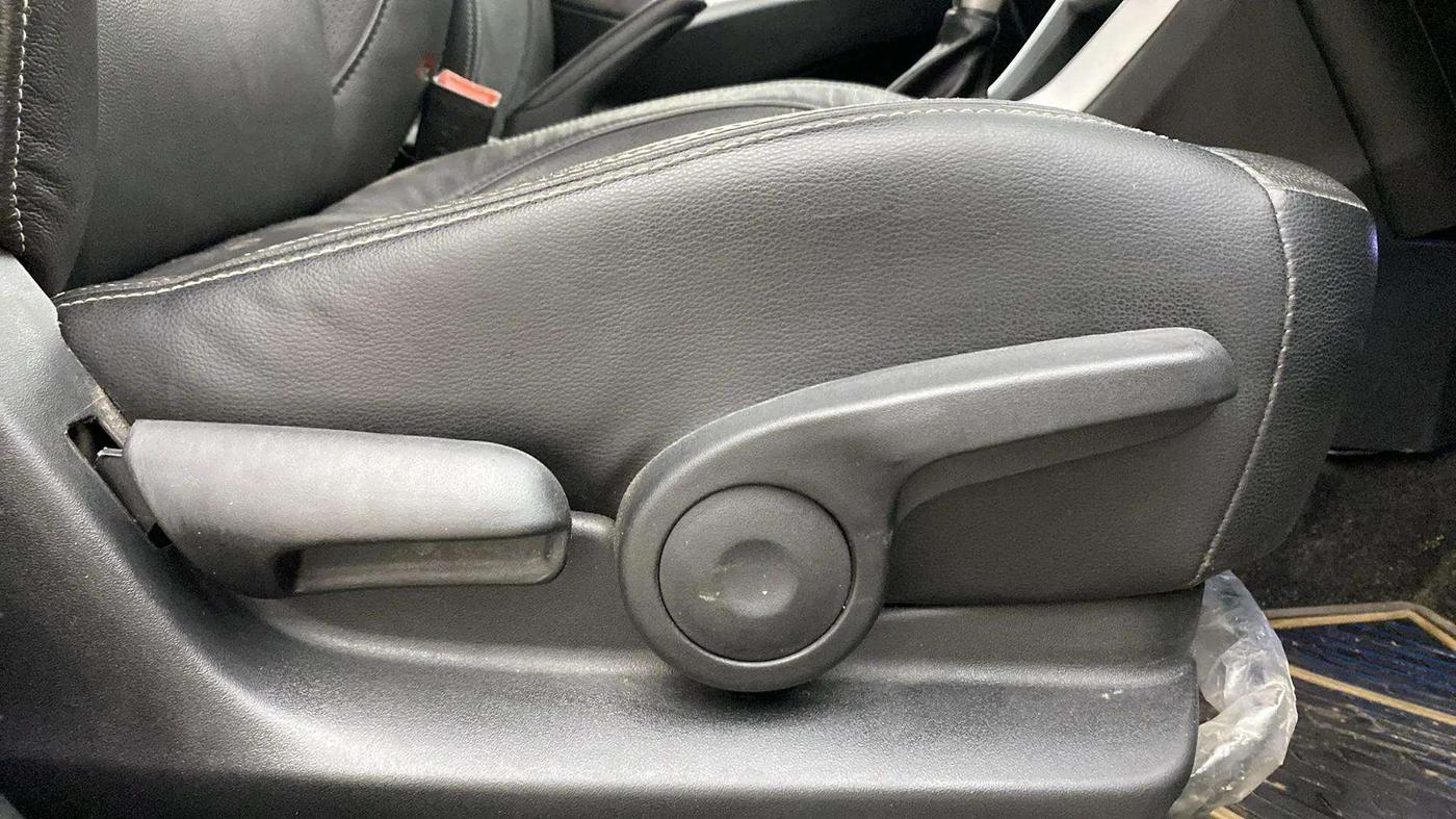 2021 Maruti S Cross ALPHA AT1.5, Petrol, Automatic, 50,425 km, Driver Side Adjustment Panel
