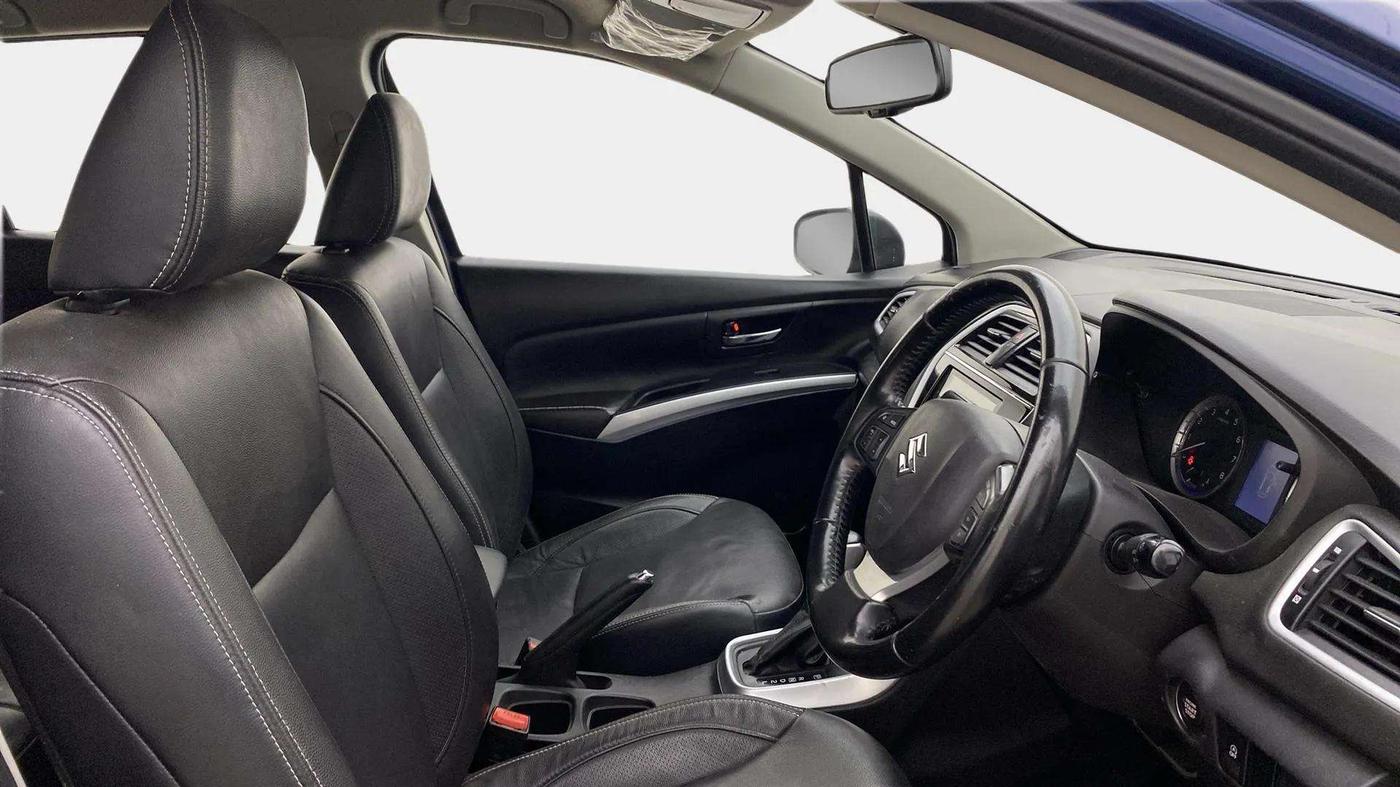 2021 Maruti S Cross ALPHA AT1.5, Petrol, Automatic, 50,425 km, Right Side Front Door Cabin