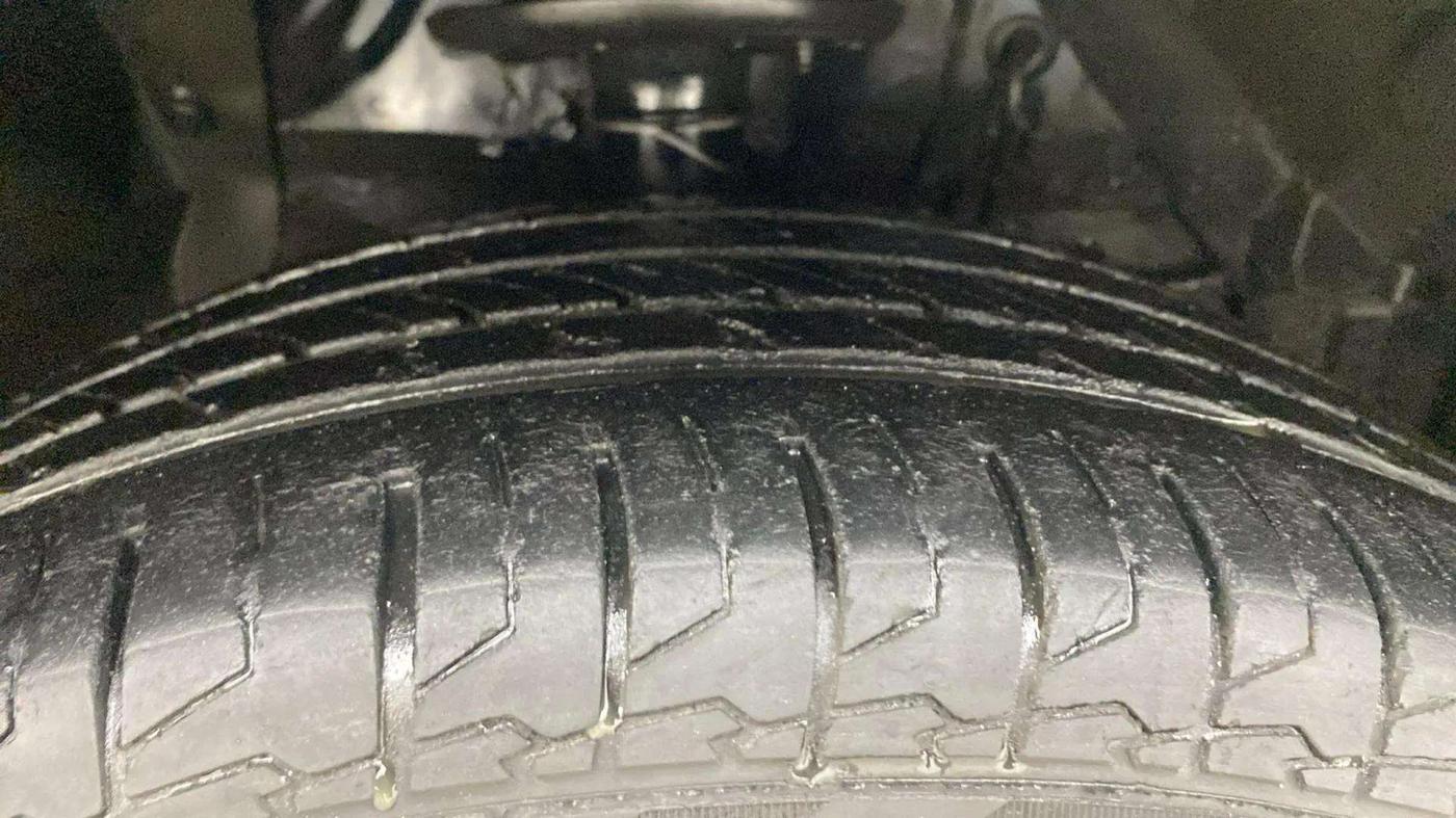 2021 Maruti S Cross ALPHA AT1.5, Petrol, Automatic, 50,425 km, Right Front Tyre Tread