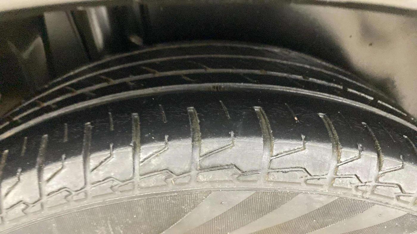 2021 Maruti S Cross ALPHA AT1.5, Petrol, Automatic, 50,425 km, Right Rear Tyre Tread