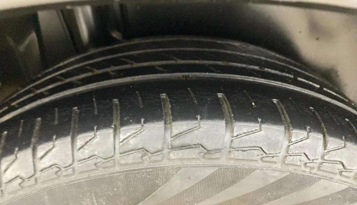 2021 Maruti S Cross ALPHA AT1.5, Petrol, Automatic, 50,258 km, Right Rear Tyre Tread