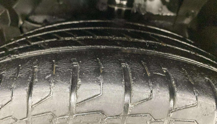2021 Maruti S Cross ALPHA AT1.5, Petrol, Automatic, 50,258 km, Left Front Tyre Tread