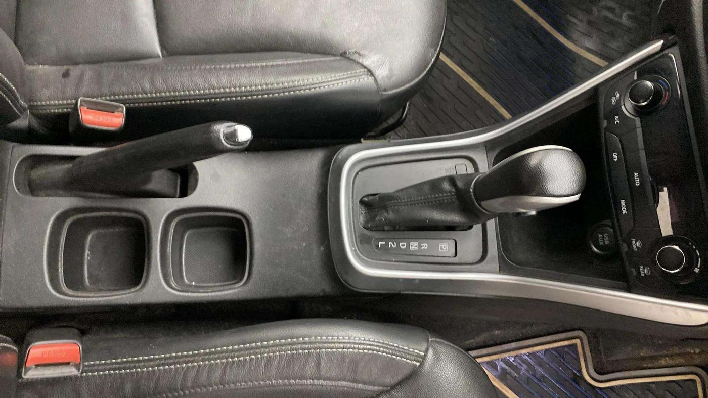 2021 Maruti S Cross ALPHA AT1.5, Petrol, Automatic, 50,425 km, Gear Lever