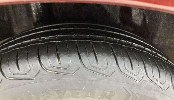 2016 Honda Amaze 1.2L I-VTEC S AT, Petrol, Automatic, 36,261 km, Right Rear Tyre Tread