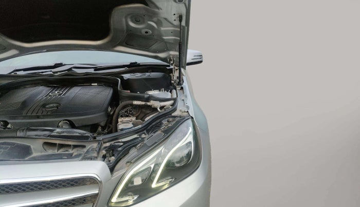 2016 Mercedes Benz E Class E 250 CDI Avantgarde, Diesel, Automatic, 1,03,685 km, Engine View - Left