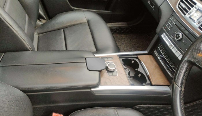 2016 Mercedes Benz E Class E 250 CDI Avantgarde, Diesel, Automatic, 1,03,685 km, Gear Lever