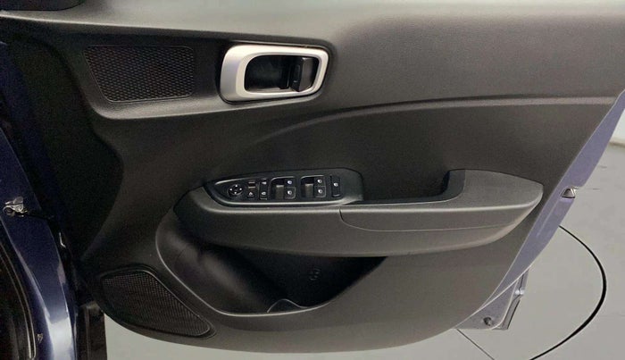 2022 Hyundai VENUE S+ 1.2, Petrol, Manual, 24,574 km, Driver Side Door Panels Control