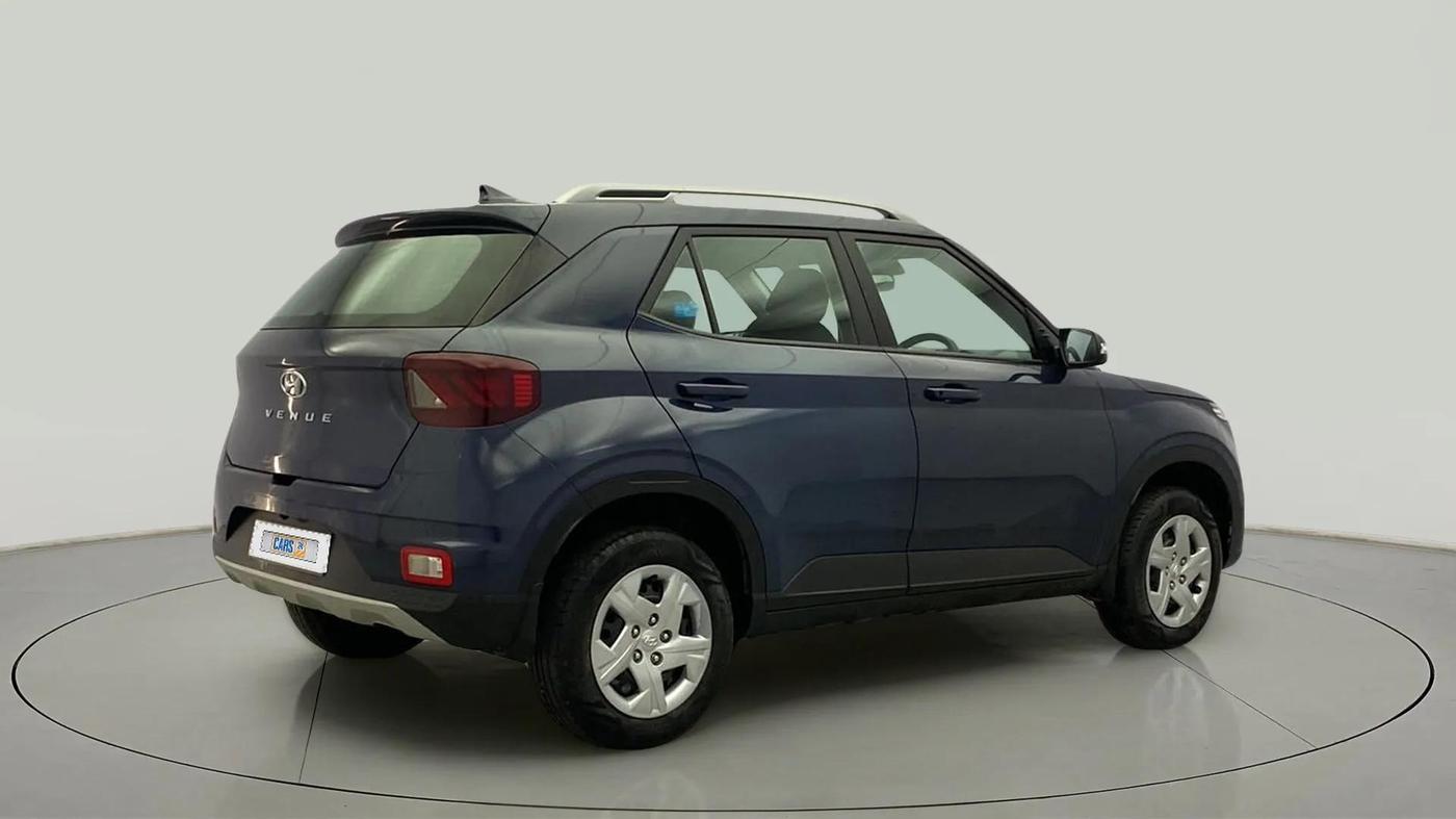 2022 Hyundai VENUE S+ 1.2, Petrol, Manual, 24,574 km, Right Back Diagonal