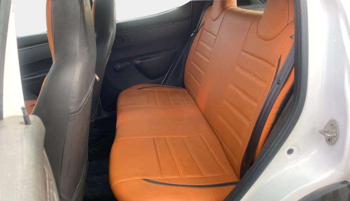2024 Renault Kwid RXL(O) 1.0L, Petrol, Manual, 12,430 km, Right Side Rear Door Cabin