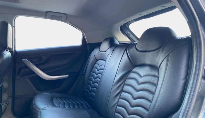 2022 Tata NEXON XM PLUS SUNROOF PETROL, Petrol, Manual, 24,251 km, Right Side Rear Door Cabin