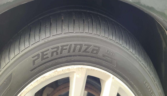 2017 Volvo S60 Momentum D4, Diesel, Automatic, 94,280 km, Right Rear Tyre Tread