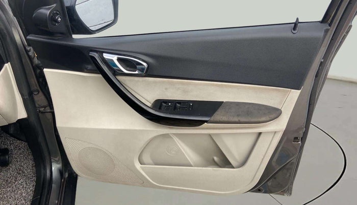 2022 Tata TIGOR XZ PLUS CNG, CNG, Manual, 44,958 km, Driver Side Door Panels Control