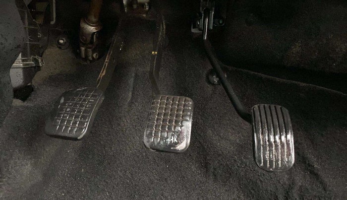 2018 Tata Tiago XT PETROL, Petrol, Manual, 88,800 km, Pedals