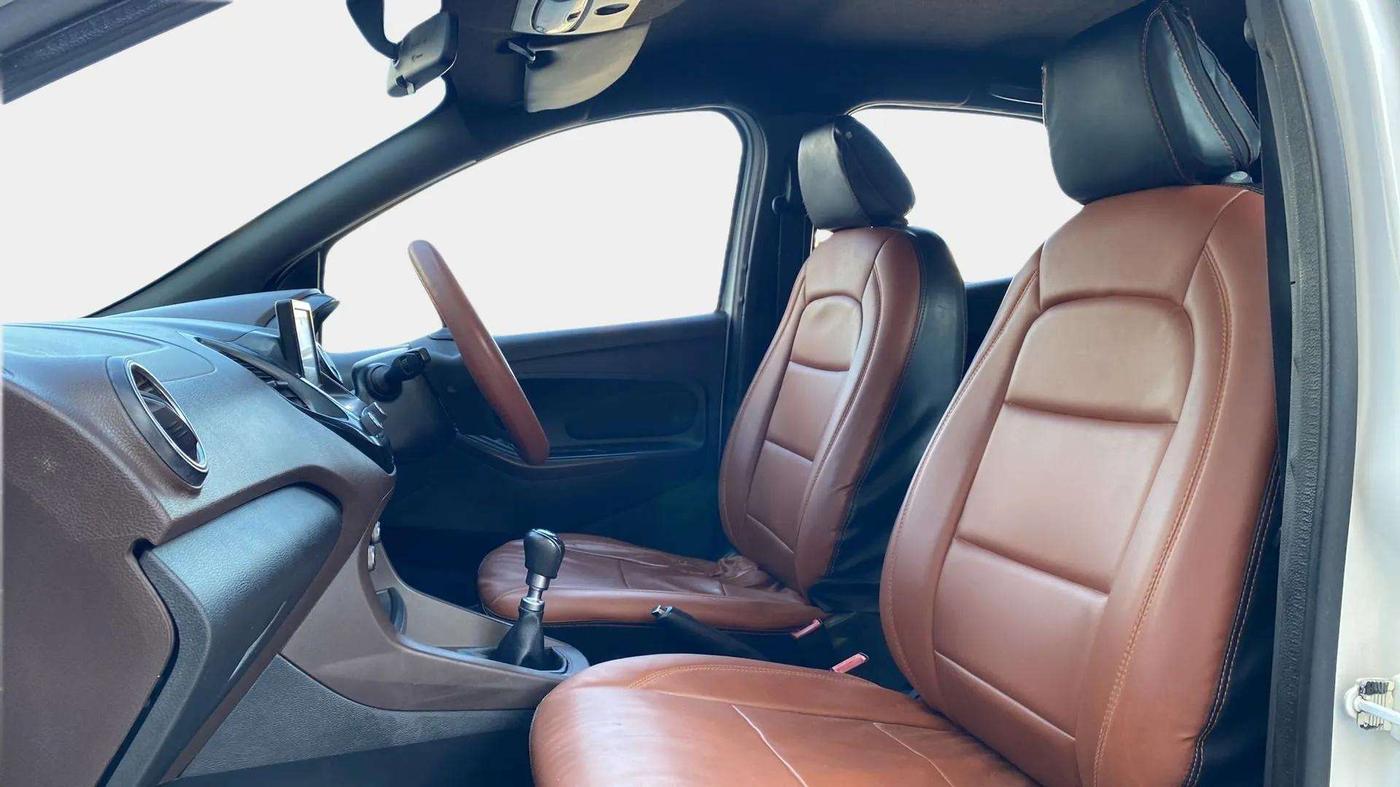 2019 Ford FREESTYLE TITANIUM 1.5 DIESEL, Diesel, Manual, 1,26,201 km, Right Side Front Door Cabin