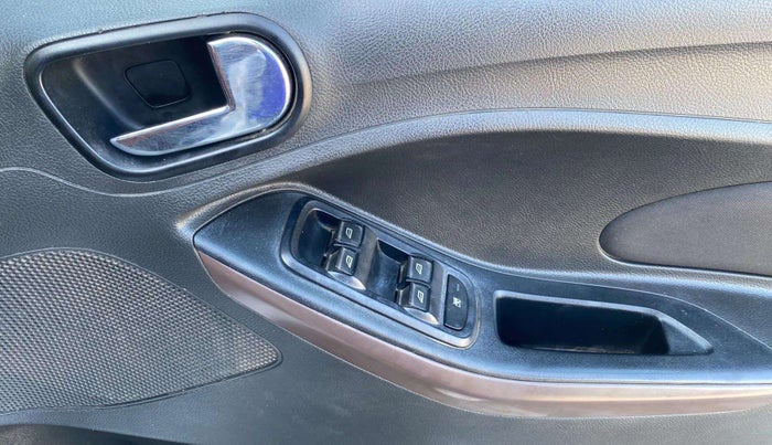 2019 Ford FREESTYLE TITANIUM 1.5 DIESEL, Diesel, Manual, 1,26,219 km, Driver Side Door Panels Control