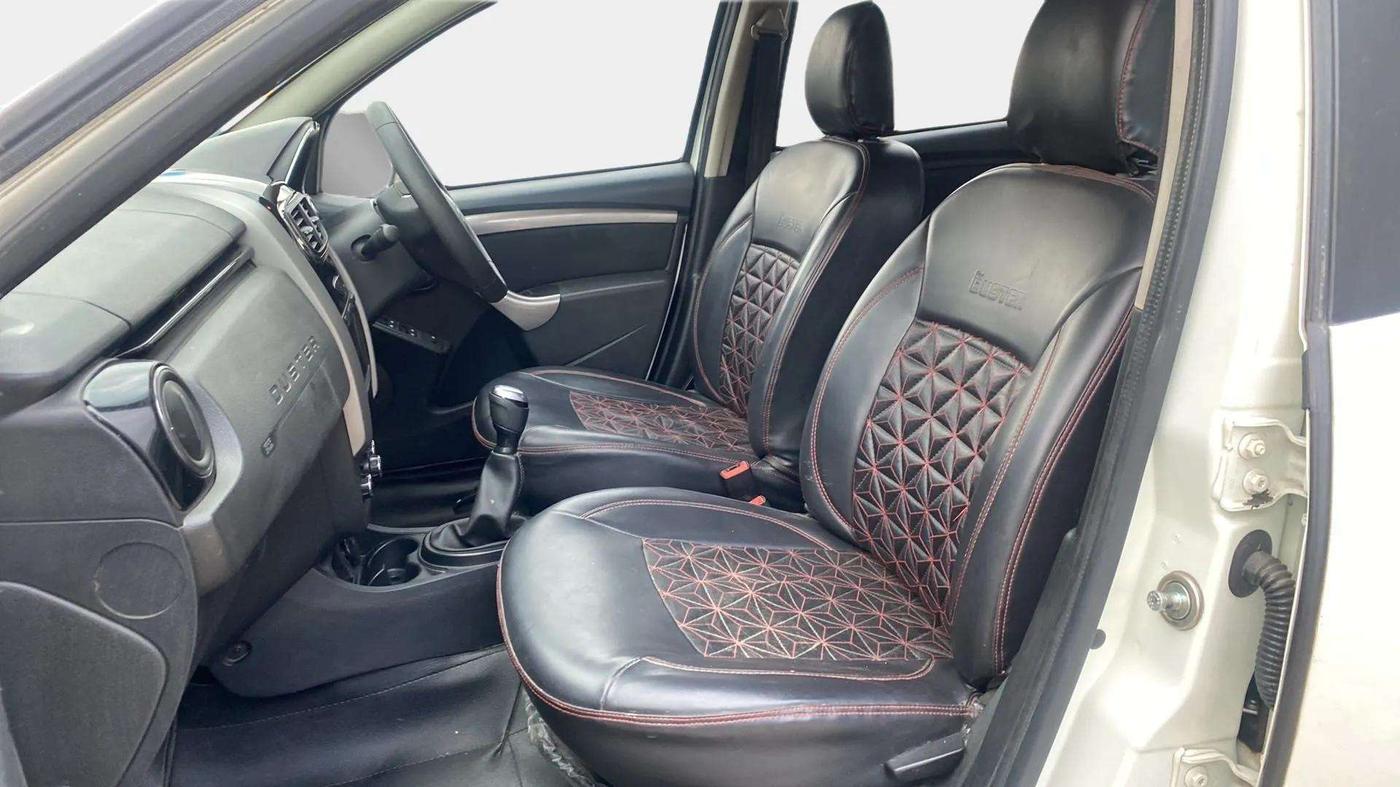 2021 Renault Duster RXS 1.5 PETROL MT, Petrol, Manual, 80,165 km, Right Side Front Door Cabin