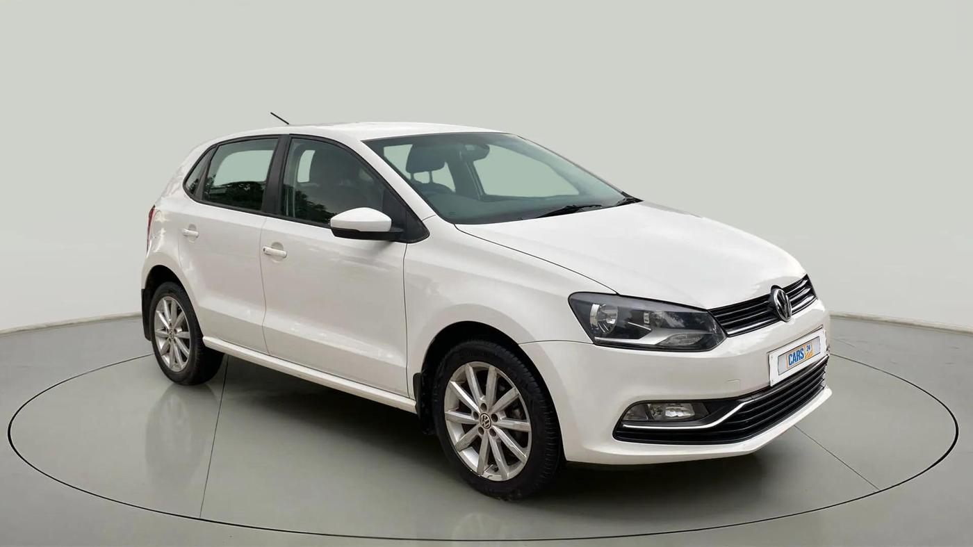 2017 Volkswagen Polo HIGHLINE1.2L, Petrol, Manual, 1,02,951 km, SRP