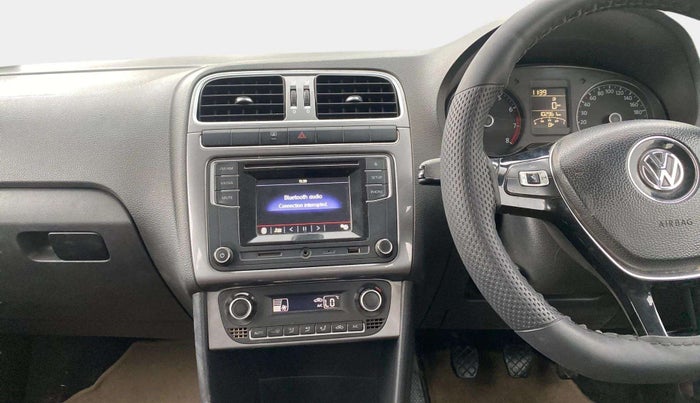 2017 Volkswagen Polo HIGHLINE1.2L, Petrol, Manual, 1,02,951 km, Air Conditioner