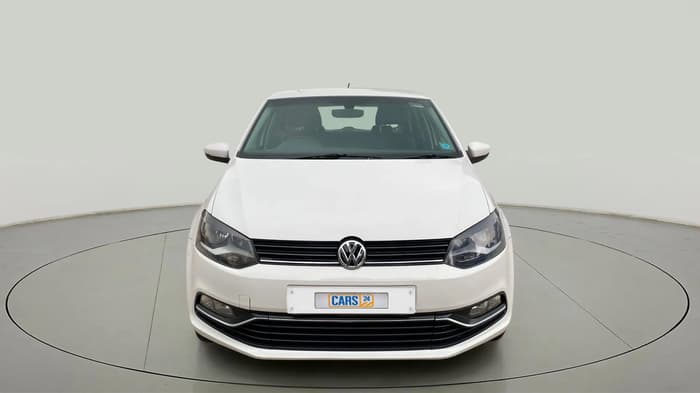 2017 Volkswagen Polo HIGHLINE1.2L, Petrol, Manual, 1,02,951 km, Front
