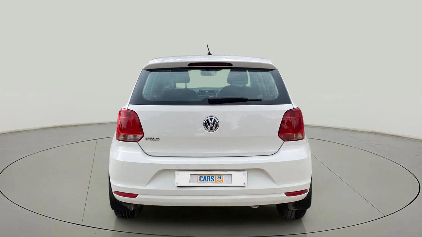 2017 Volkswagen Polo HIGHLINE1.2L, Petrol, Manual, 1,02,951 km, Back/Rear
