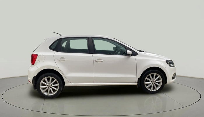 2017 Volkswagen Polo HIGHLINE1.2L, Petrol, Manual, 1,02,951 km, Right Side View