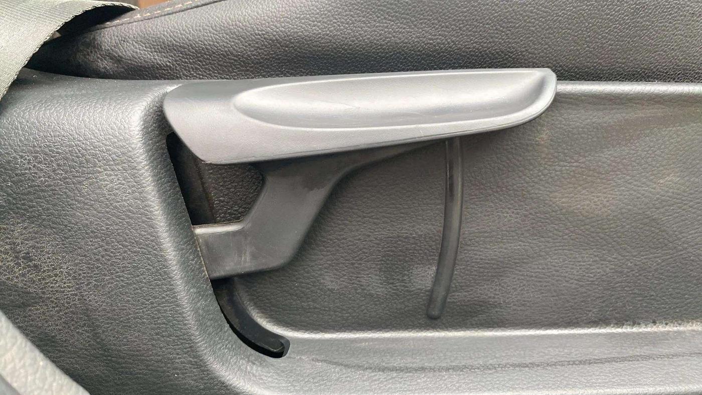 2017 Volkswagen Polo HIGHLINE1.2L, Petrol, Manual, 1,02,951 km, Driver Side Adjustment Panel
