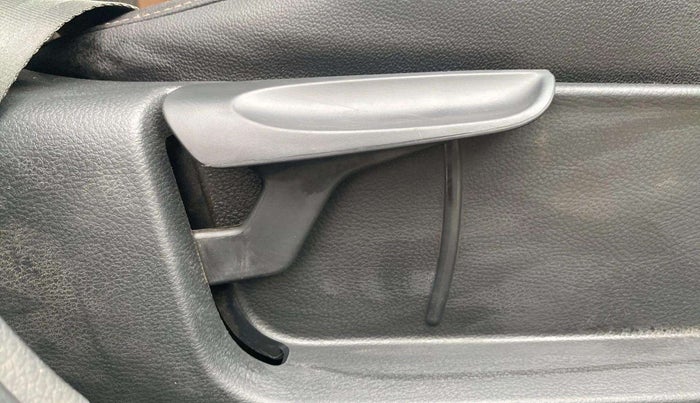 2017 Volkswagen Polo HIGHLINE1.2L, Petrol, Manual, 1,02,951 km, Driver Side Adjustment Panel
