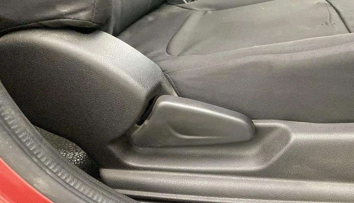 2017 Renault Kwid RXT 1.0 AMT (O), Petrol, Automatic, 34,021 km, Driver Side Adjustment Panel