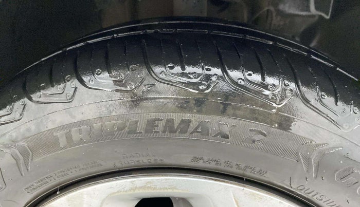 2023 Tata Tiago XT (O) PETROL, CNG, Manual, 61,907 km, Right Front Tyre Tread