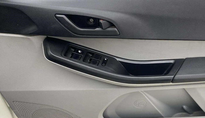 2023 Tata Tiago XT (O) PETROL, CNG, Manual, 61,907 km, Driver Side Door Panels Control