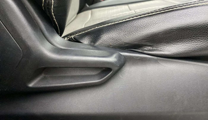 2023 Tata Tiago XT (O) PETROL, CNG, Manual, 61,907 km, Driver Side Adjustment Panel