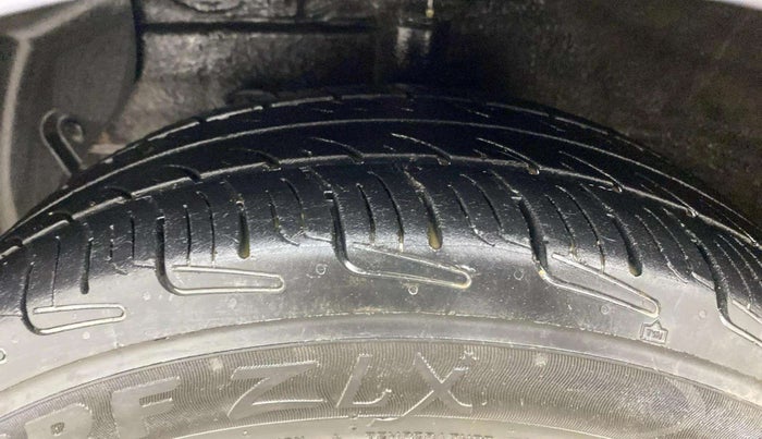 2015 Hyundai Xcent S 1.2, Petrol, Manual, 53,250 km, Left Front Tyre Tread