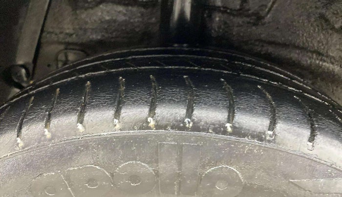 2015 Hyundai Xcent S 1.2, Petrol, Manual, 53,250 km, Right Rear Tyre Tread