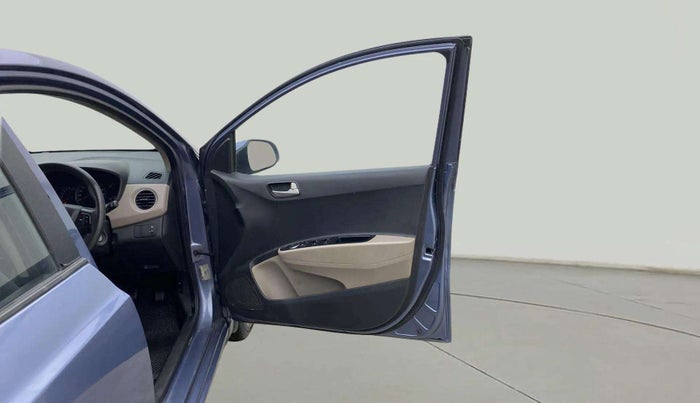 2015 Hyundai Xcent S 1.2, Petrol, Manual, 53,250 km, RHS Front Door