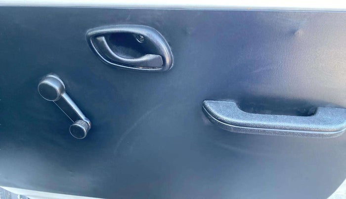 2021 Maruti Eeco 5 STR WITH A/C+HTR, Petrol, Manual, 23,360 km, Driver Side Door Panels Control