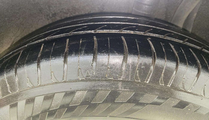 2013 Nissan Sunny XL DIESEL, Diesel, Manual, 1,03,661 km, Left Rear Tyre Tread