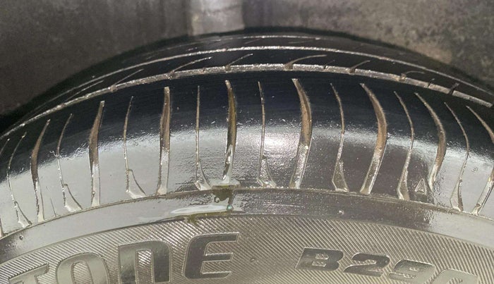 2013 Nissan Sunny XL DIESEL, Diesel, Manual, 1,03,661 km, Right Rear Tyre Tread
