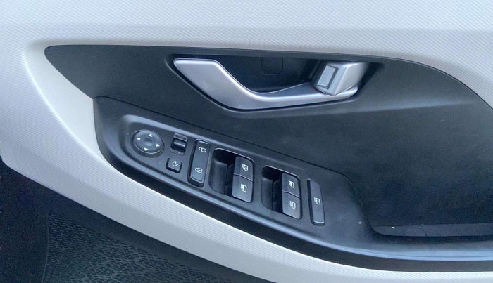 2022 Hyundai Creta SX 1.5 PETROL, Petrol, Manual, 32,361 km, Driver Side Door Panels Control