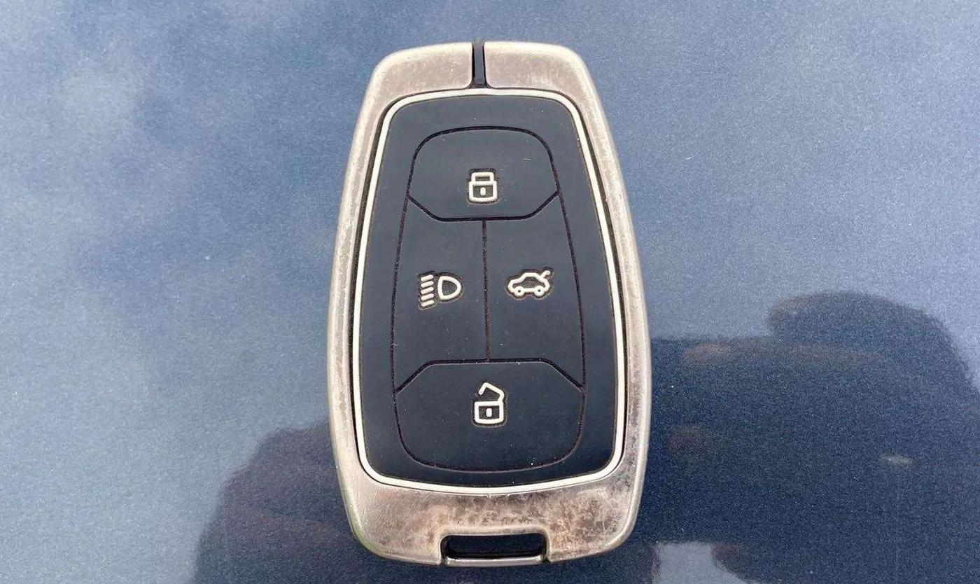 2020 Tata ALTROZ XZ DIESEL, Diesel, Manual, 1,03,913 km, Key Close Up