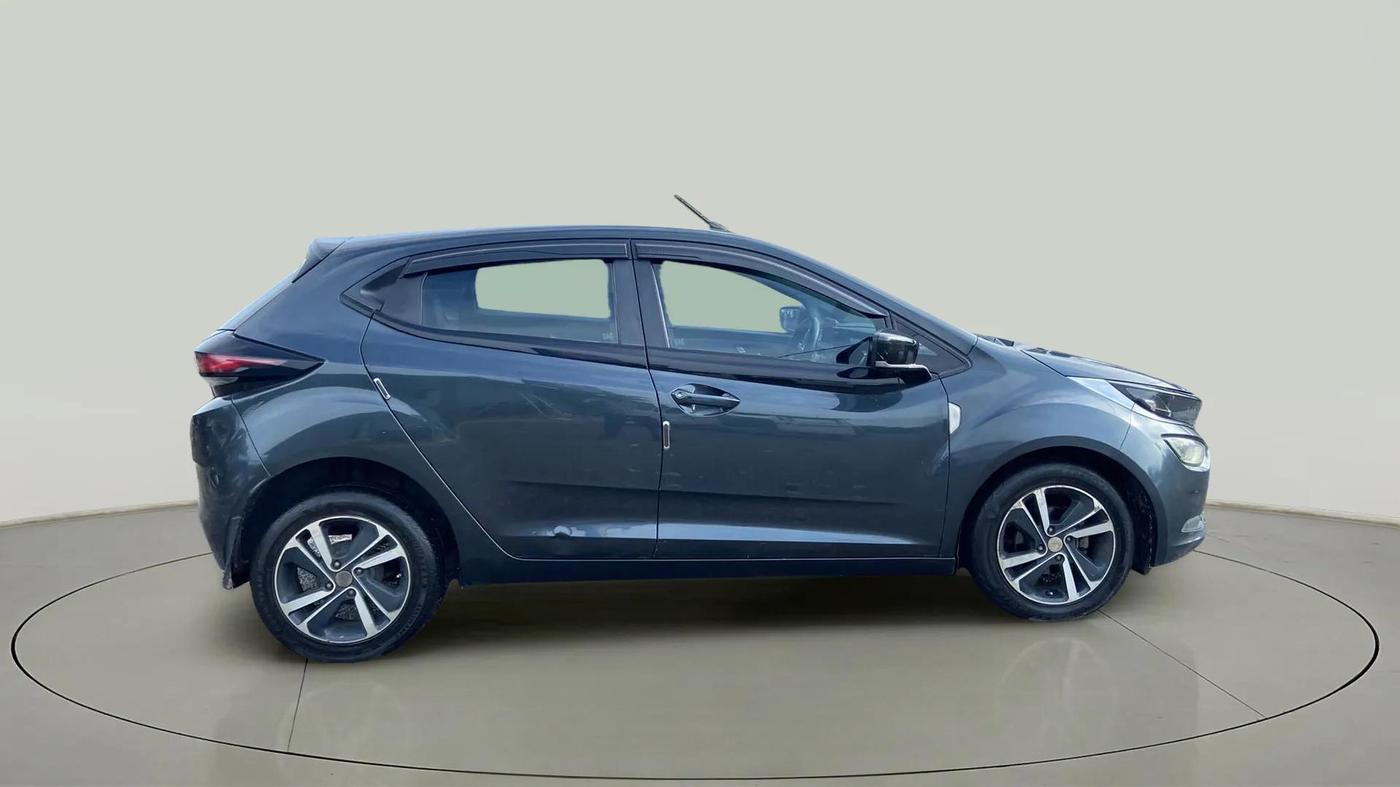 2020 Tata ALTROZ XZ DIESEL, Diesel, Manual, 1,03,913 km, Right Side View