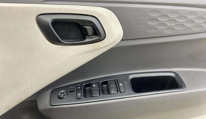 2021 Hyundai AURA S 1.2 CNG, CNG, Manual, 82,837 km, Driver Side Door Panels Control