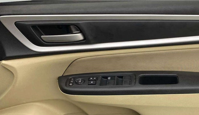 2022 Honda Amaze 1.2L I-VTEC VX CVT, Petrol, Automatic, 27,023 km, Driver Side Door Panels Control
