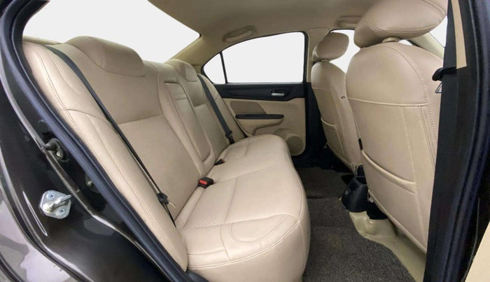 2022 Honda Amaze 1.2L I-VTEC VX CVT, Petrol, Automatic, 27,023 km, Right Side Rear Door Cabin