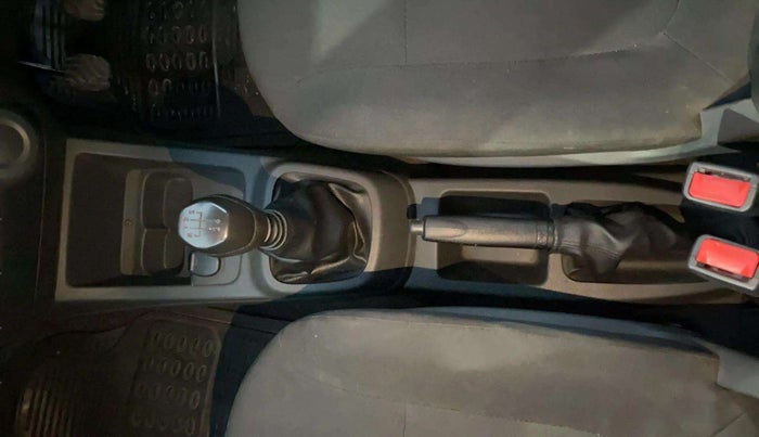 2016 Renault Kwid RXT 0.8, Petrol, Manual, 26,553 km, Gear Lever