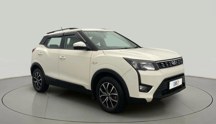 2020 Mahindra XUV300 W6 1.5 DIESEL AMT, Diesel, Automatic, 54,643 km, Right Front Diagonal