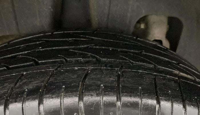 2020 Mahindra XUV300 W6 1.5 DIESEL AMT, Diesel, Automatic, 54,643 km, Right Rear Tyre Tread