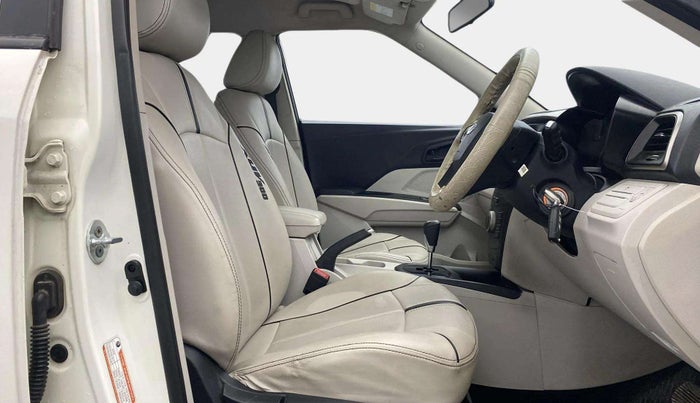 2020 Mahindra XUV300 W6 1.5 DIESEL AMT, Diesel, Automatic, 54,643 km, Right Side Front Door Cabin