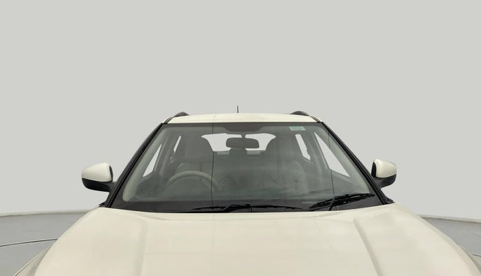 2020 Mahindra XUV300 W6 1.5 DIESEL AMT, Diesel, Automatic, 54,643 km, Front Windshield