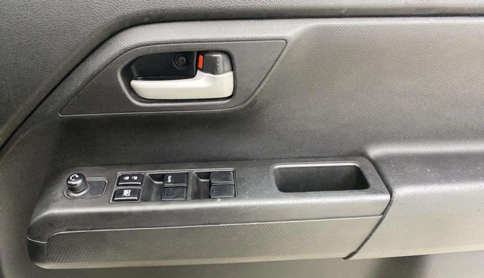 2021 Maruti New Wagon-R VXI 1.0 AMT, Petrol, Automatic, 36,108 km, Driver Side Door Panels Control
